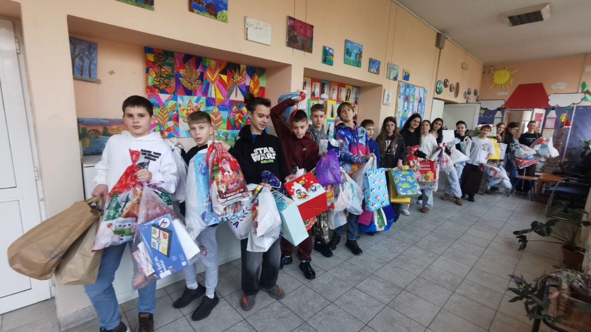 „Један пакетић – пуно љубави“