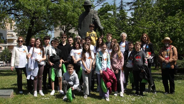 Тродневно гостовање наставника и ученика побратимске школе,, Кочо Рацин,, из Скопља